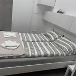 Lux Room